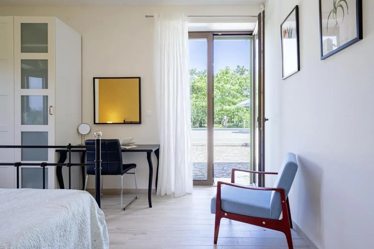 Villa Valade In Bale - Haus Fuer 6 Personen