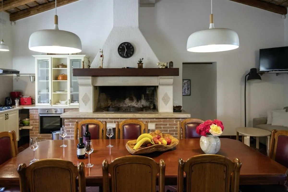 Villa Valade In Bale - Haus Fuer 6 Personen 0*,